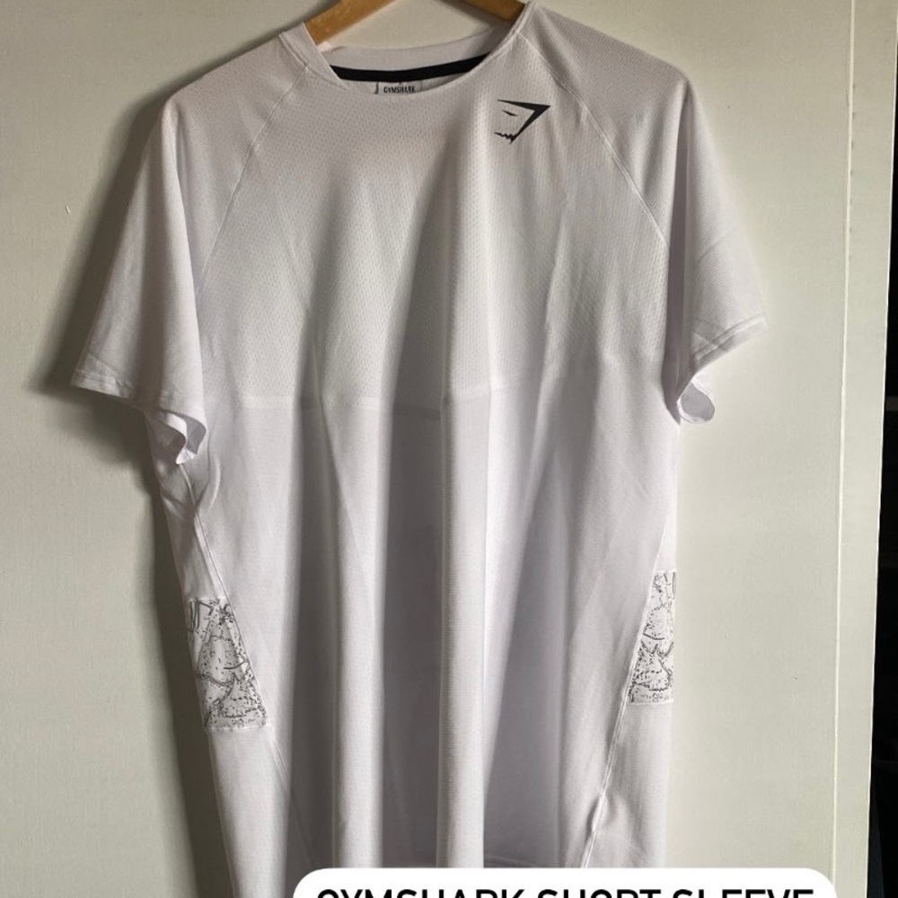 GymShark XL shortsleeve